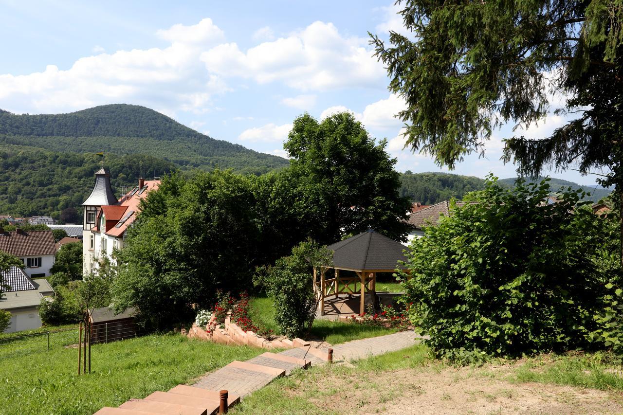 Villa Hexenhaeuschen Am Waldrand Annweiler am Trifels Esterno foto